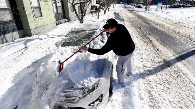 How to Keep Car Clean in Winter: Expert Tips and Tricks